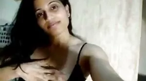உண்மையான பேப் வெற்றிலைக் கடைக்கு வேலை கொடுக்கிறார்