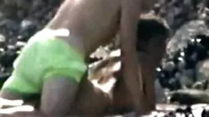 பந்துகள் இலவச ஆபாசத்தை நீட்டுகின்றன