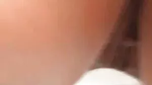 ஒல்லியான டீன் இளஞ்சிவப்பு முடி