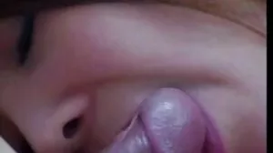 வகுப்பில் ஏசிய ஸ்லட்ஸ்